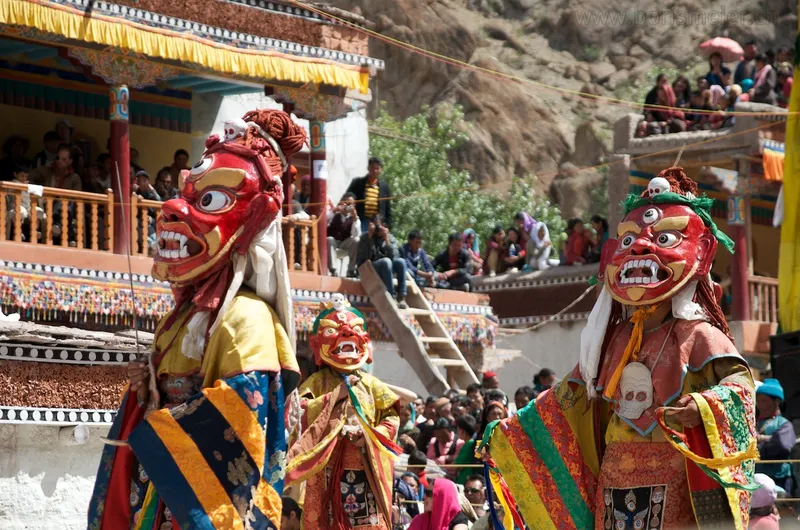 Hemis festival — 12